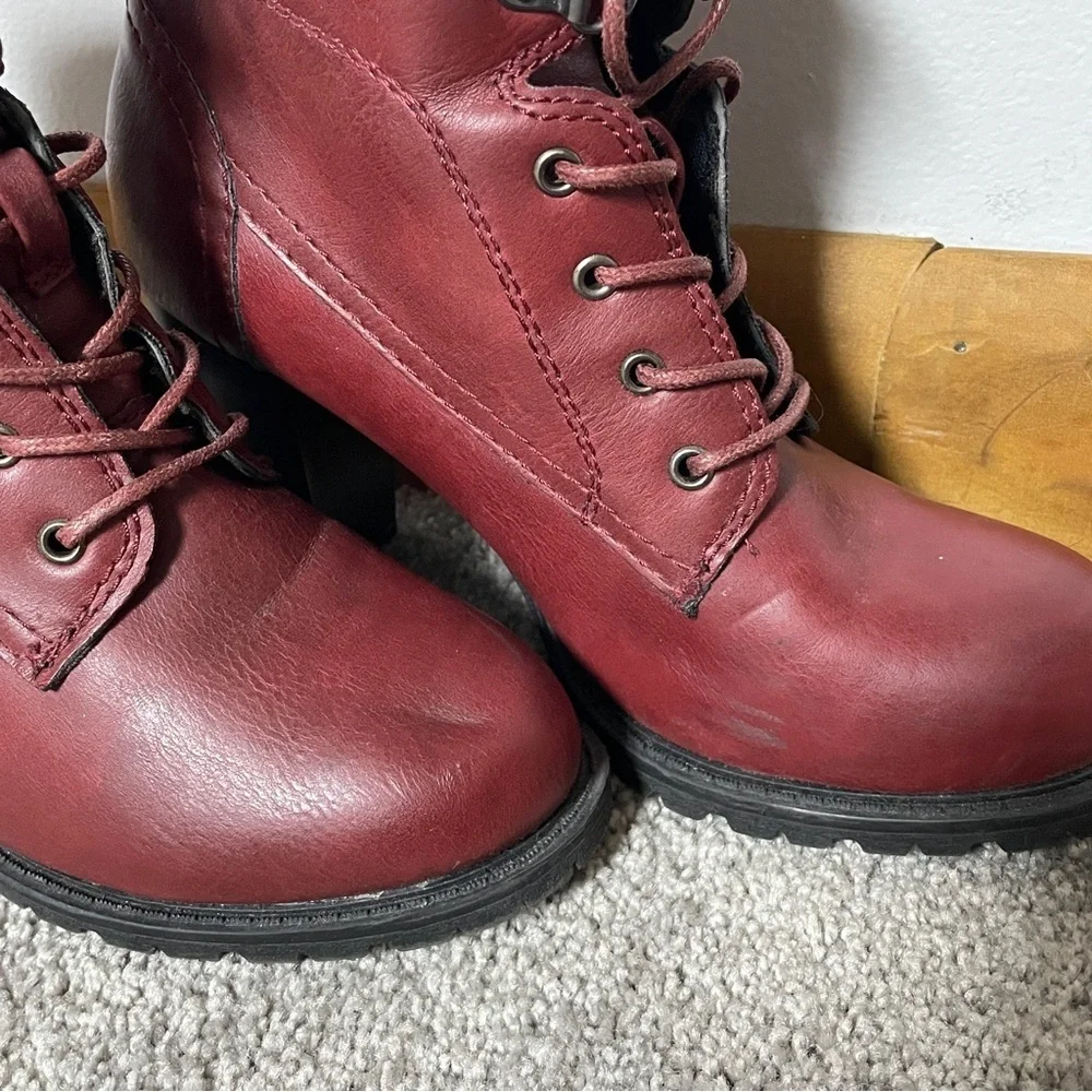 Dolce by Mojo Moxy WitchyFaux leather‎ Red-burgundy ankle boot Whimsigoth Size 8
